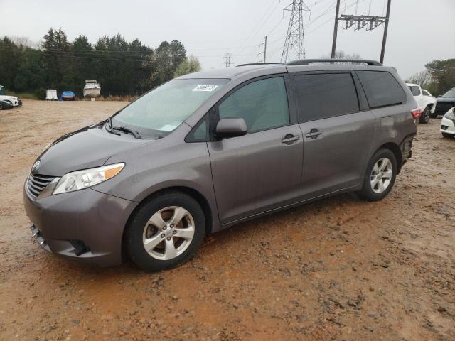 Photo 1 from auction – 2017 TOYOTA SIENNA LE with VIN 5TDKZ3DC3HS822028