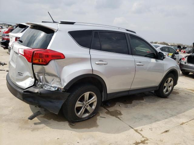 Photo 3 from auction – 2015 TOYOTA RAV4 XLE with VIN JTMRFREV2FD136923