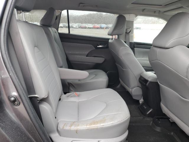 Photo 11 from auction – 2022 TOYOTA HIGHLANDER with VIN 5TDGZRAH5NS103772