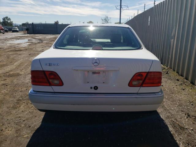 صورة رقم 6 من المزاد - 1997 MERCEDES-BENZ E 320 مع VIN WDBJF55F7VA313303