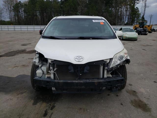 Photo 5 from auction – 2015 TOYOTA SIENNA XLE with VIN 5TDDK3DC0FS122364