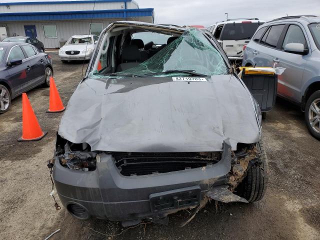 Photo 5 from auction – 2005 FORD ESCAPE XLS with VIN 1FMYU92ZX5KA47079