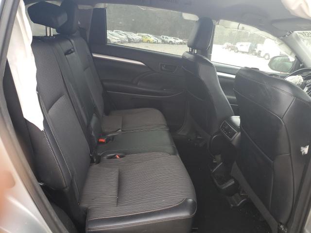 Photo 10 from auction – 2017 TOYOTA HIGHLANDER with VIN 5TDZZRFHXHS199985