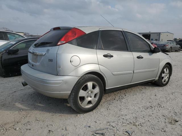 Photo 3 from auction – 2002 FORD FOCUS ZX5 with VIN 3FAFP37302R225938