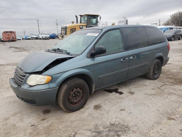 CHRYSLER TOWN & COU 2005 with VIN 2C4GP44RX5R420789 - Photo from auction