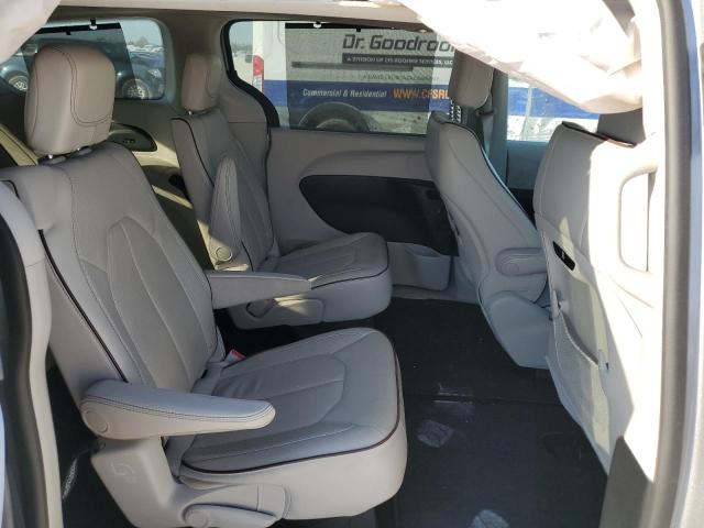 Photo 11 from auction – 2017 CHRYSLER PACIFICA L with VIN 2C4RC1GG5HR705773