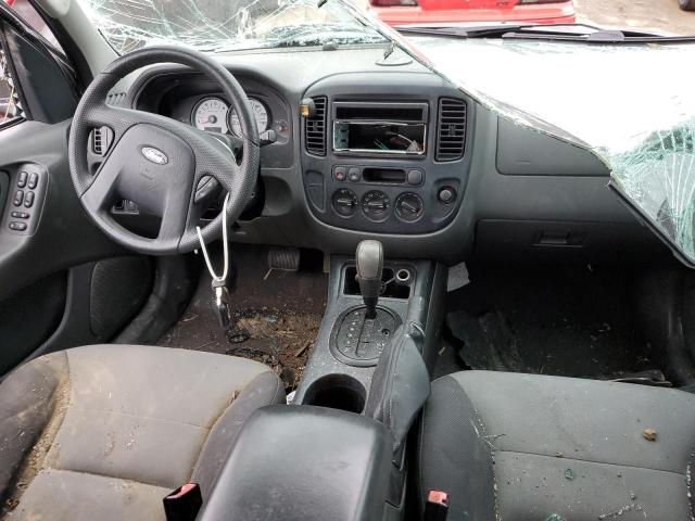 Photo 8 from auction – 2005 FORD ESCAPE XLS with VIN 1FMYU92ZX5KA47079