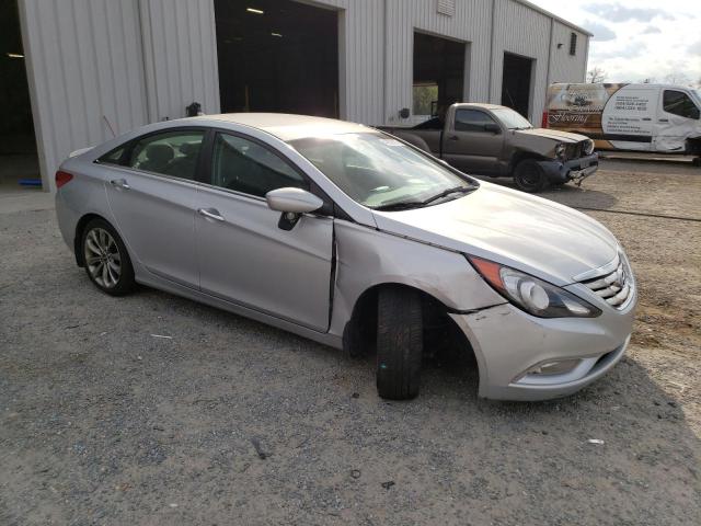 Photo 4 from auction – 2013 HYUNDAI SONATA SE with VIN 5NPEC4AC4DH631971