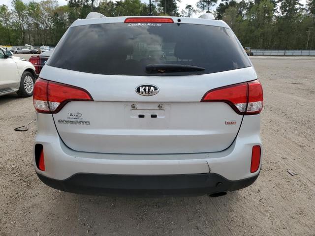 Photo 6 from auction – 2015 KIA SORENTO LX with VIN 5XYKT4A75FG558500