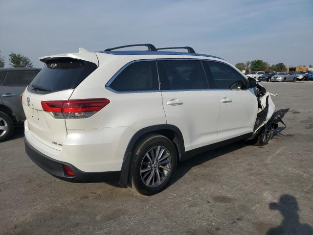 Photo 3 from auction – 2019 TOYOTA HIGHLANDER with VIN 5TDJZRFH6KS730541