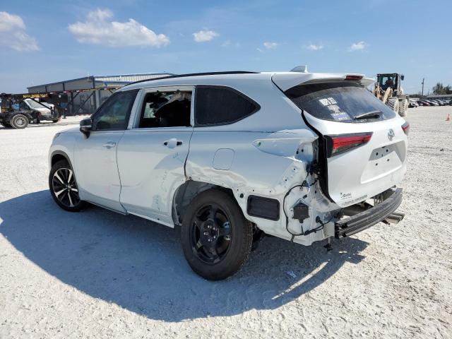 Photo 2 from auction – 2022 TOYOTA HIGHLANDER with VIN 5TDLZRAH4NS135515