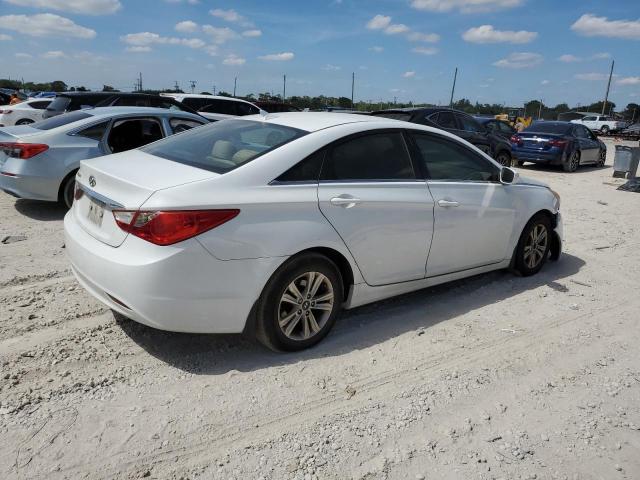 Photo 3 from auction – 2011 HYUNDAI SONATA GLS with VIN 5NPEB4AC4BH128392