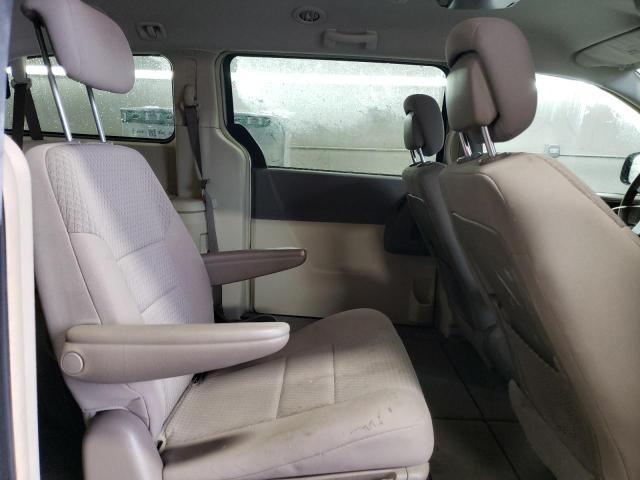 Photo 10 from auction – 2010 CHRYSLER TOWN & COU with VIN 2A4RR2D18AR464117