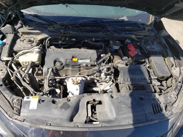 Photo 11 from auction – 2019 HONDA CIVIC LX with VIN 19XFC2F63KE215441