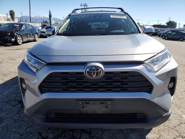 Photo 5 from auction – 2019 TOYOTA RAV4 XLE with VIN JTMW1RFVXKD016670