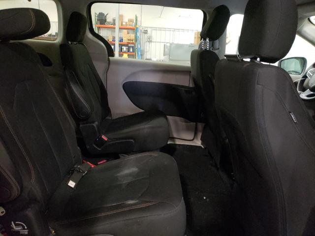 Photo 11 from auction – 2017 CHRYSLER PACIFICA T with VIN 2C4RC1DG2HR588366