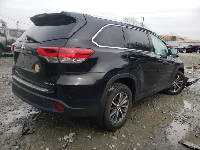 Photo 3 from auction – 2018 TOYOTA HIGHLANDER with VIN 5TDJZRFH6JS858437