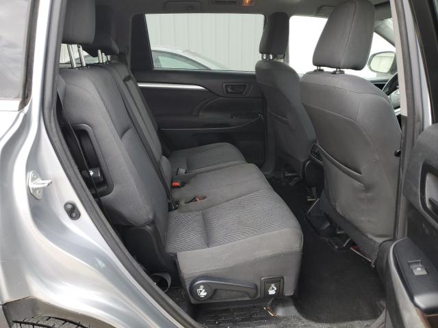 Photo 11 from auction – 2015 TOYOTA HIGHLANDER with VIN 5TDZKRFHXFS115911