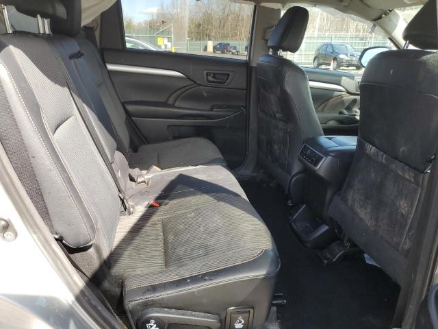 Photo 11 from auction – 2018 TOYOTA HIGHLANDER with VIN 5TDBZRFH6JS844610