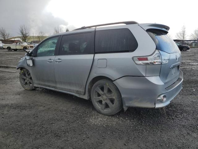 Photo 2 from auction – 2017 TOYOTA SIENNA SE with VIN 5TDXZ3DC8HS828848