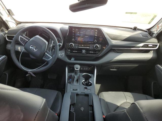 Photo 8 from auction – 2022 TOYOTA HIGHLANDER with VIN 5TDLZRAH4NS135515