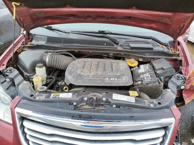 Photo 12 from auction – 2015 CHRYSLER TOWN & COU with VIN 2C4RC1CG8FR597104
