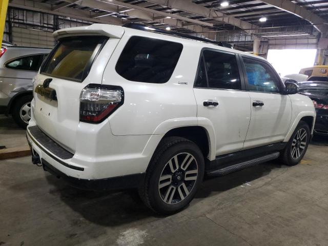 Photo 3 from auction – 2018 TOYOTA 4RUNNER SR with VIN JTEBU5JR6J5564002