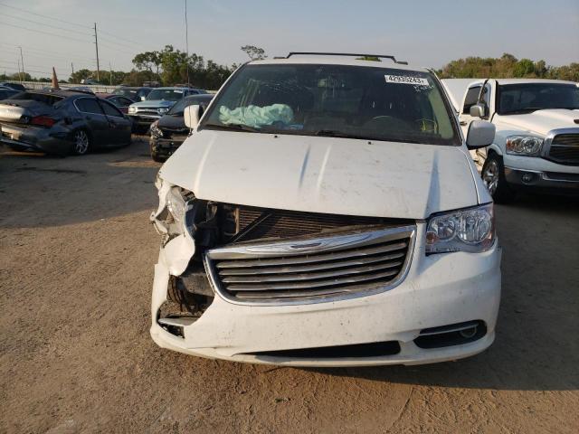 Photo 5 from auction – 2016 CHRYSLER TOWN & COU with VIN 2C4RC1BG3GR231005