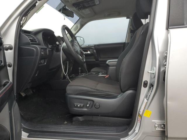 Photo 7 from auction – 2016 TOYOTA 4RUNNER SR with VIN JTEBU5JR2G5327290