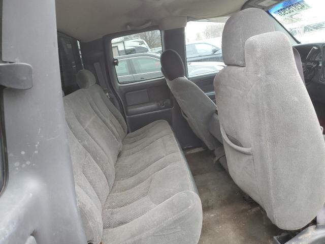 Photo 10 from auction – 2003 CHEVROLET SILVERADO with VIN 2GCEK19V831249529