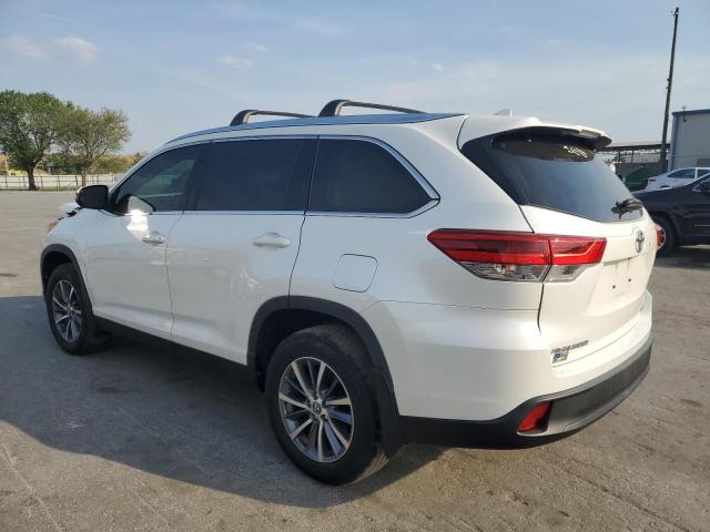 Photo 2 from auction – 2019 TOYOTA HIGHLANDER with VIN 5TDJZRFH6KS730541