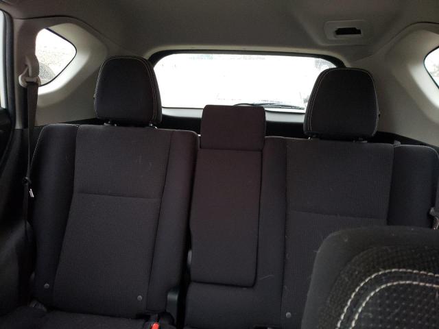 Photo 10 from auction – 2017 TOYOTA RAV4 XLE with VIN JTMRFREV7HJ114355