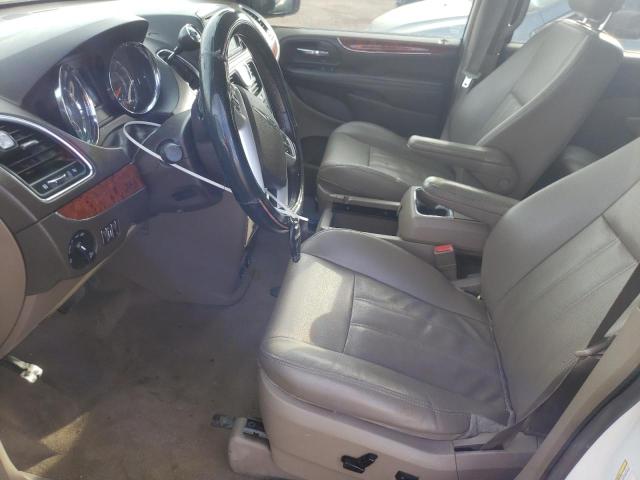 Photo 7 from auction – 2015 CHRYSLER TOWN & COU with VIN 2C4RC1BG3FR552489