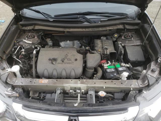 Photo 12 from auction – 2018 MITSUBISHI OUTLANDER with VIN JA4AD3A33JZ054113