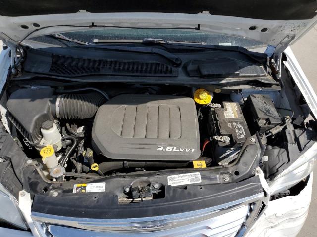 Photo 12 from auction – 2016 CHRYSLER TOWN & COU with VIN 2C4RC1BGXGR128146