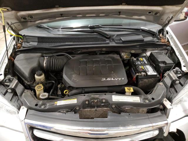 Photo 12 from auction – 2011 CHRYSLER TOWN & COU with VIN 2A4RR8DG7BR704444