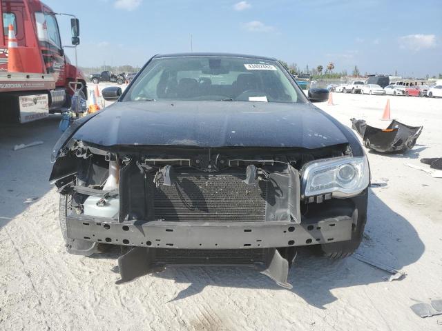 Photo 5 from auction – 2015 CHRYSLER 300 LIMITE with VIN 2C3CCAAG4FH760561