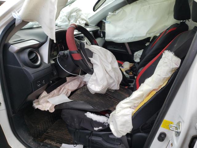 Photo 8 from auction – 2016 TOYOTA RAV4 LE with VIN JTMBFREV9GJ075395