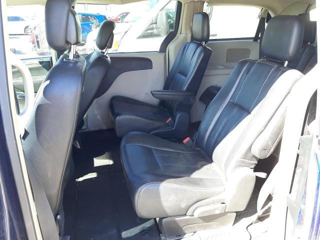 Photo 11 from auction – 2016 CHRYSLER TOWN & COU with VIN 2C4RC1BGXGR186824