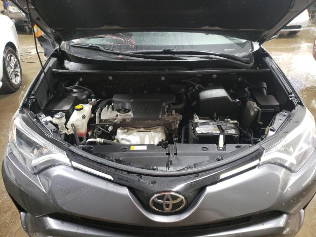 Photo 11 from auction – 2017 TOYOTA RAV4 LE with VIN 2T3BFREV8HW577964