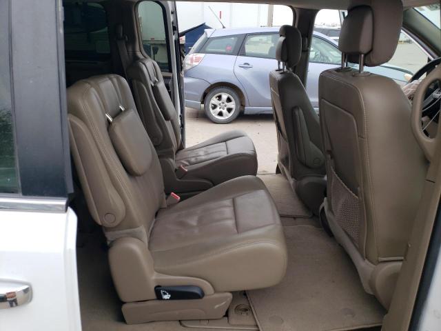 Photo 10 from auction – 2015 CHRYSLER TOWN & COU with VIN 2C4RC1CG8FR525268