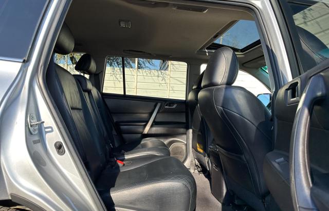 Photo 6 from auction – 2011 TOYOTA HIGHLANDER with VIN 5TDBK3EH3BS071454