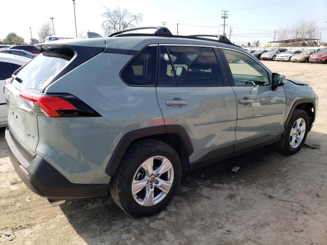 Photo 3 from auction – 2020 TOYOTA RAV4 XLE with VIN JTMW1RFV8LD060927