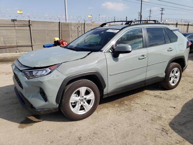 TOYOTA RAV4 XLE 2020 with VIN JTMW1RFV8LD060927 - Photo from auction
