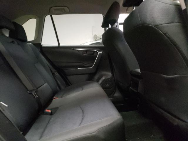 Photo 10 from auction – 2021 TOYOTA RAV4 LE with VIN JTMH1RFV2MD072453