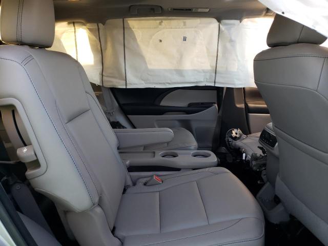 Photo 10 from auction – 2017 TOYOTA HIGHLANDER with VIN 5TDKZRFH8HS515580