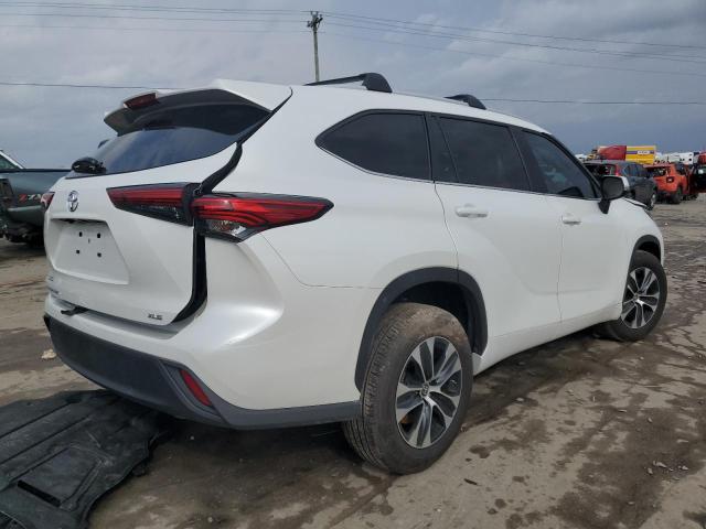 Photo 3 from auction – 2023 TOYOTA HIGHLANDER with VIN 5TDKDRAH2PS002944