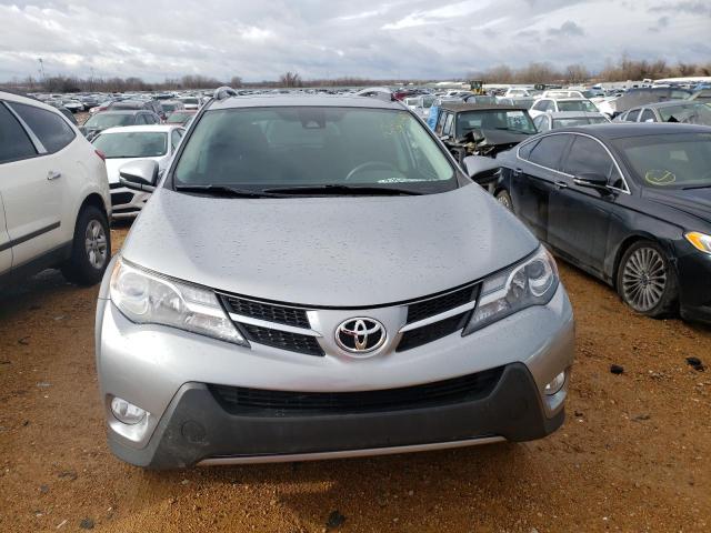 Photo 5 from auction – 2017 TOYOTA RAV4 XLE with VIN 2T3RFREV8HW637479