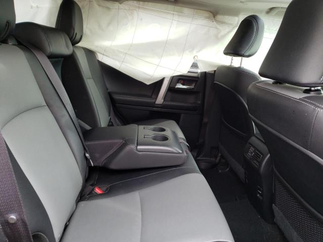 Photo 11 from auction – 2017 TOYOTA 4RUNNER SR with VIN JTEBU5JR0H5434811
