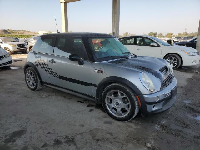 Photo 4 from auction – 2006 MINI COOPER S with VIN WMWRE33506TJ34450